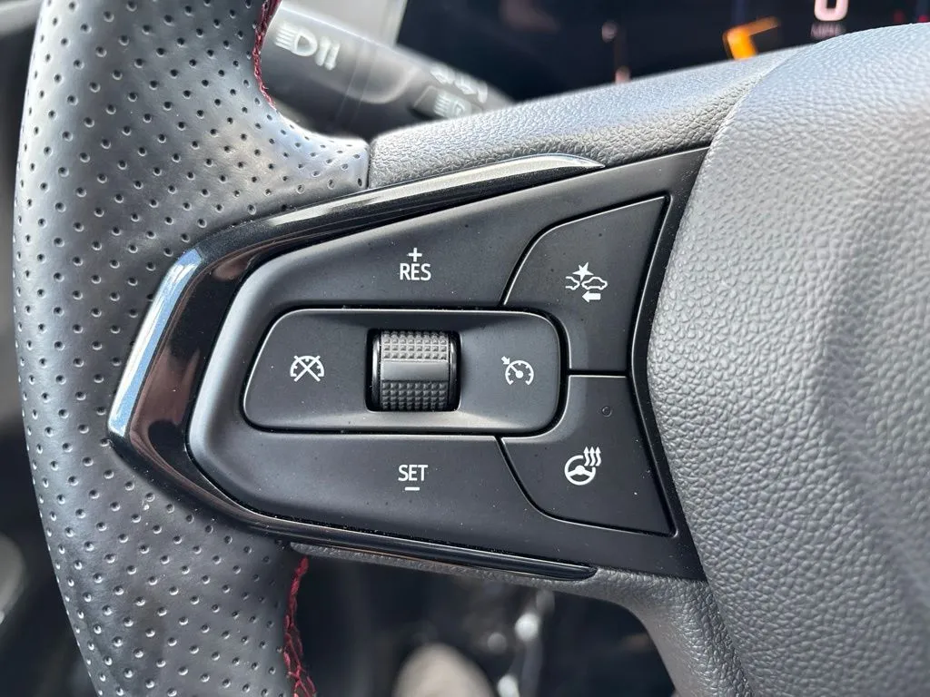 2025 Chevrolet Trax RS - Photo 18