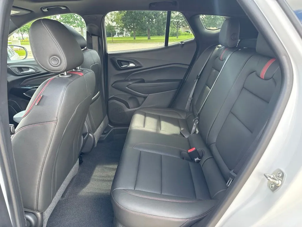2025 Chevrolet Trax RS - Photo 34