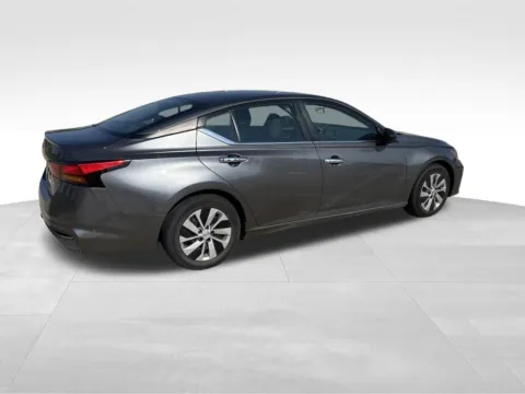 More photos of 2024 Nissan Altima 2.5 S at Gregg Young Chevrolet of Norwalk, IA
