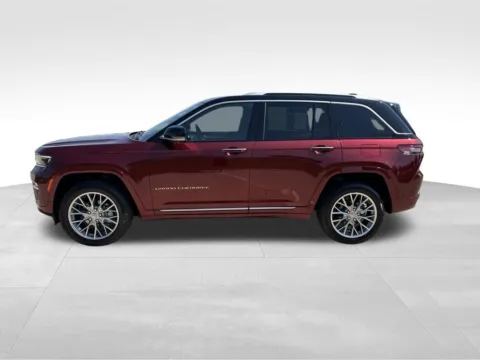 Another view of 2023 Jeep Grand Cherokee Summit for sale in Norwalk, IA at Gregg Young Chevrolet of Norwalk