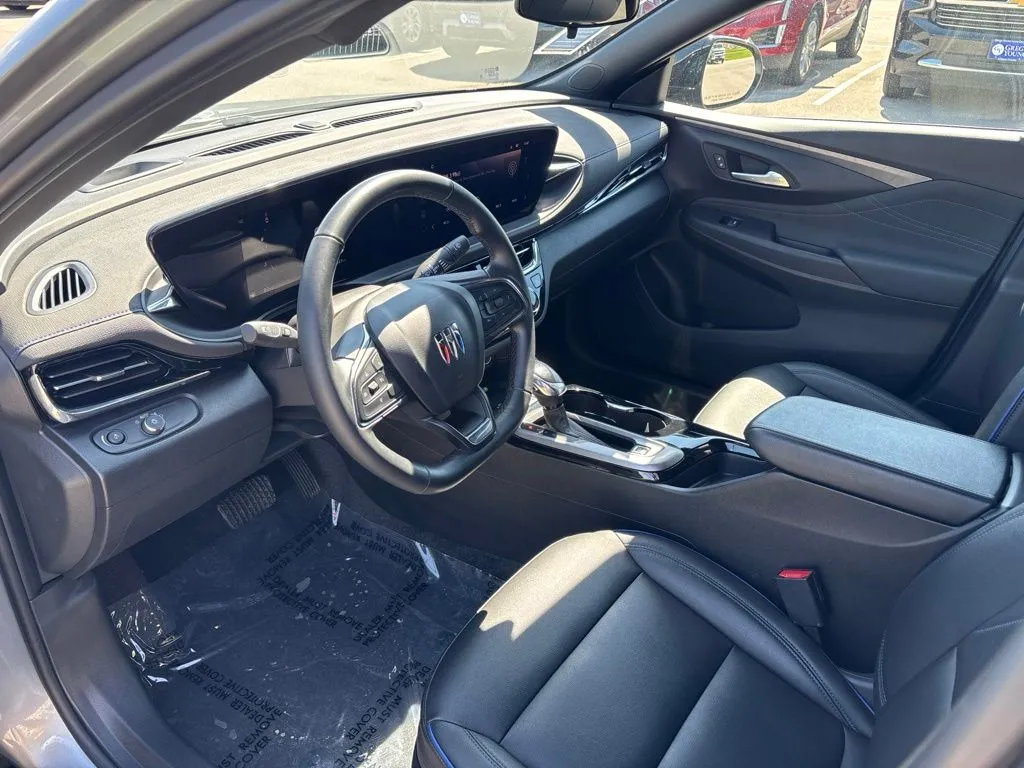 2025 Buick Envista Sport Touring - Photo 17