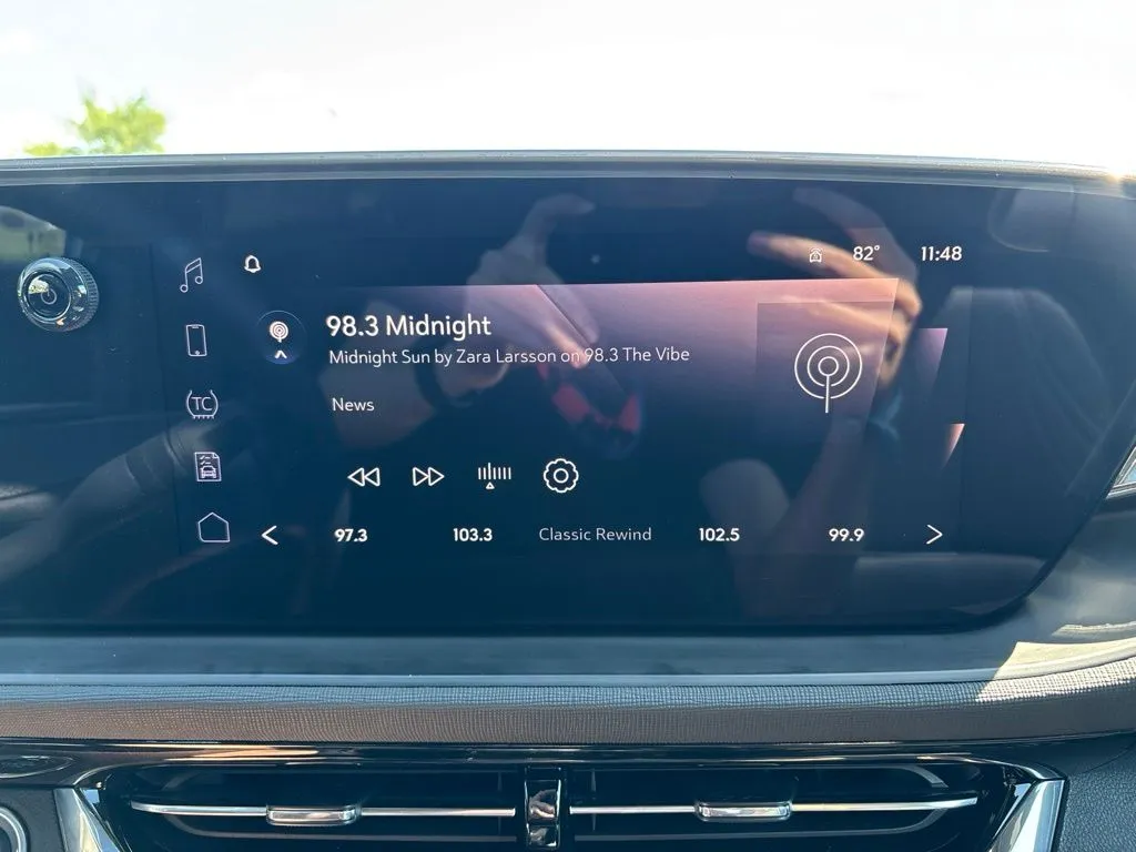2025 Buick Envista Sport Touring - Photo 27