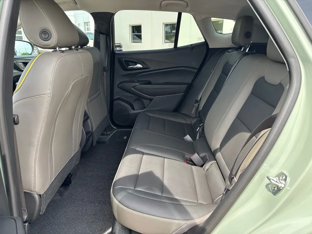 2025 Chevrolet Trax Activ - Photo 34