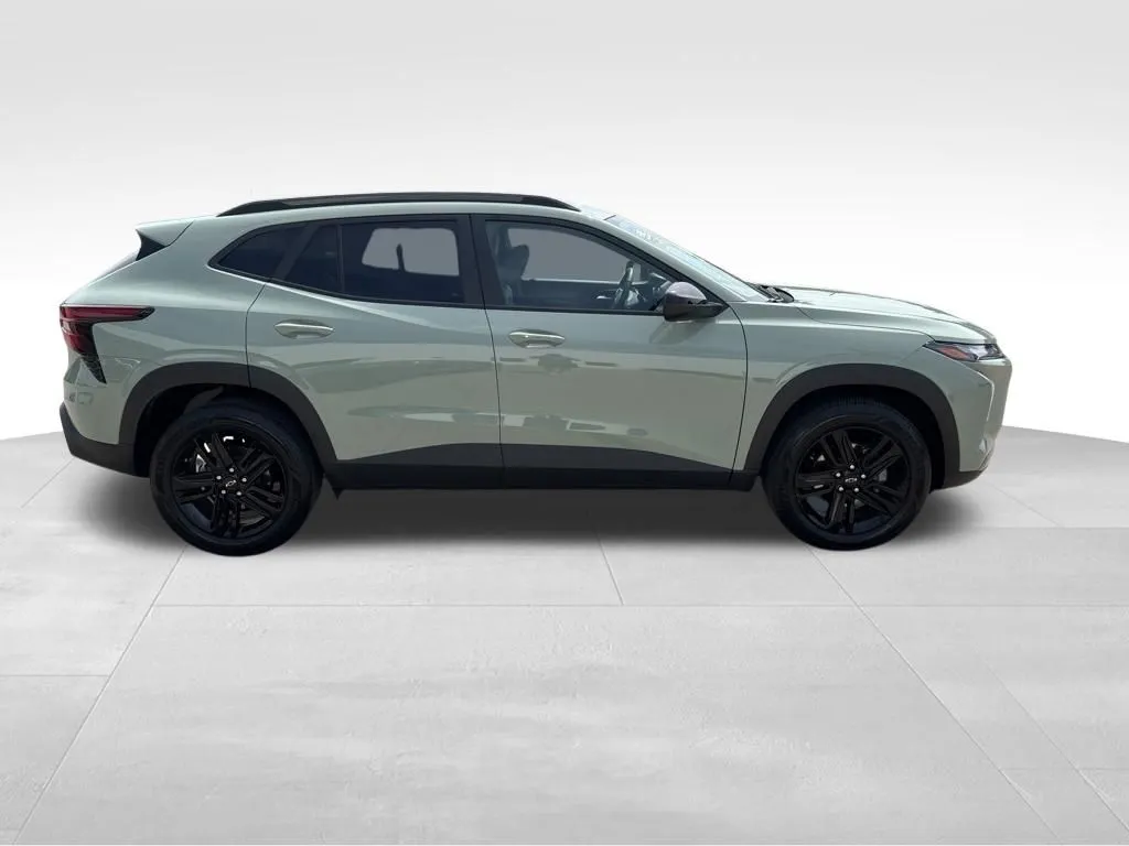 2025 Chevrolet Trax Activ - Photo 8