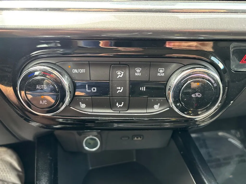 2025 Chevrolet Trax Activ - Photo 28
