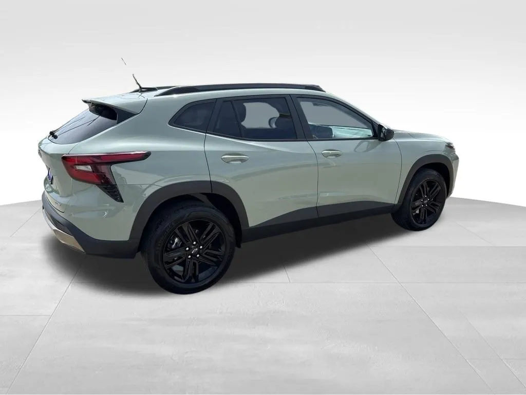 2025 Chevrolet Trax Activ - Photo 7