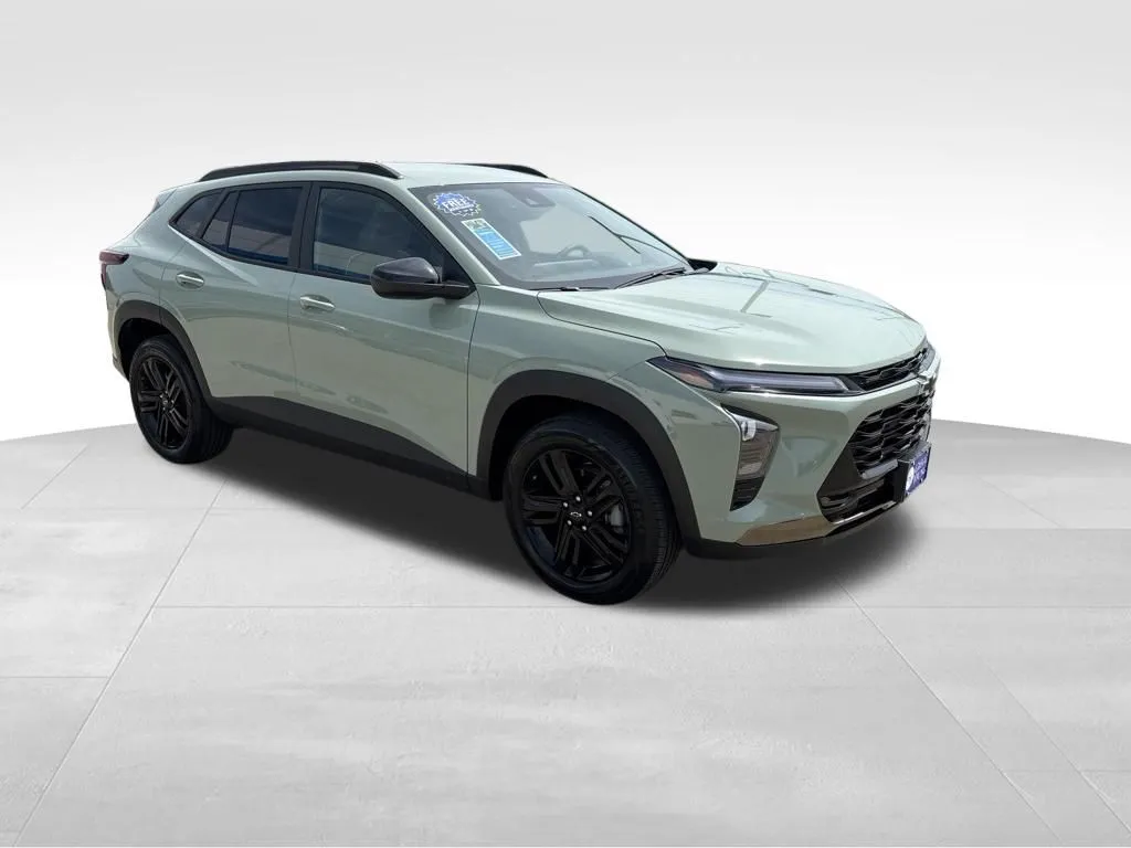 2025 Chevrolet Trax Activ - Photo 9