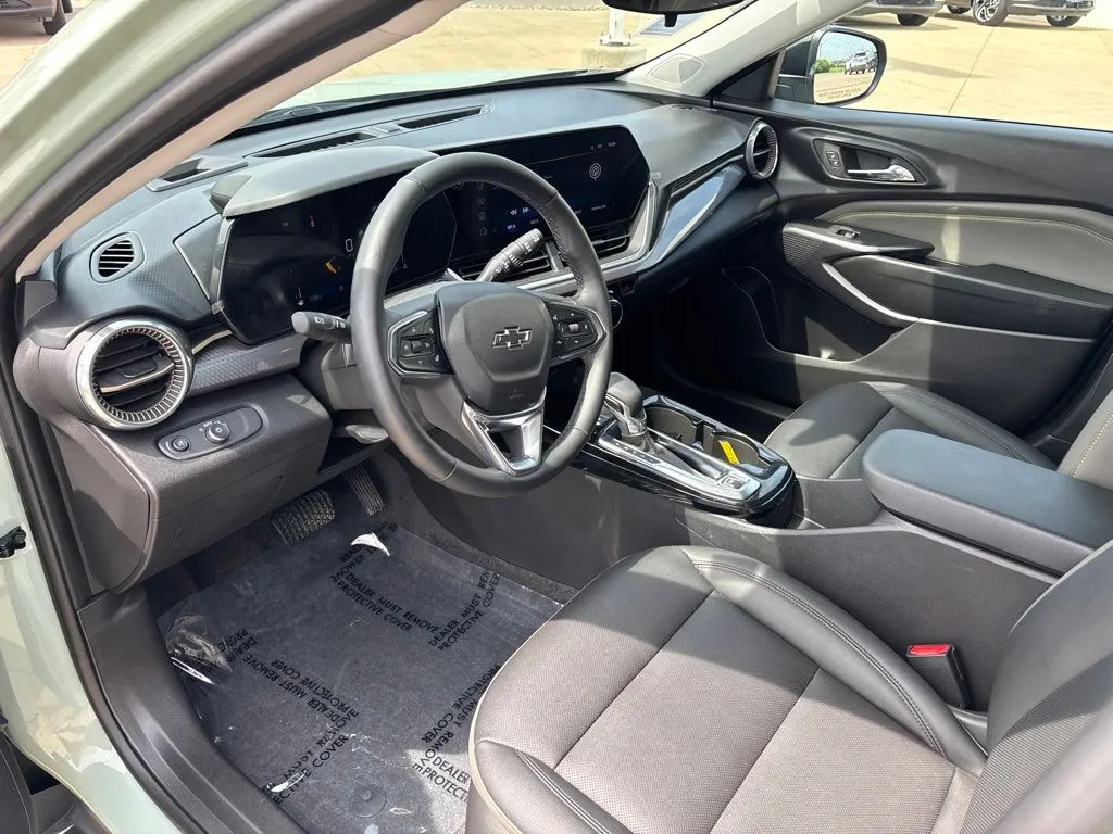 2025 Chevrolet Trax Activ - Photo 16