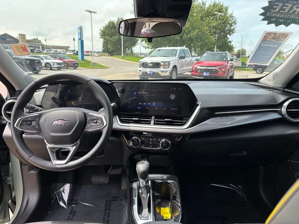 2025 Chevrolet Trax Activ - Photo 36