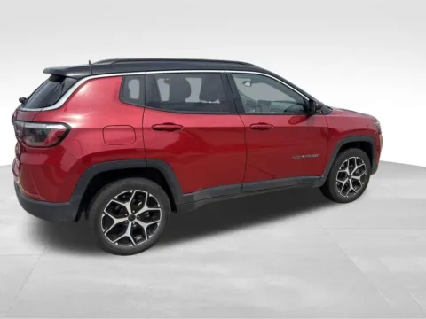 More photos of 2025 Jeep Compass Limited at Gregg Young Chevrolet of Norwalk, IA
