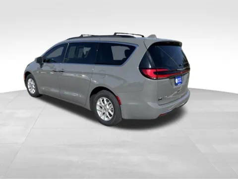 More photos of 2022 Chrysler Pacifica Touring L at Gregg Young Chevrolet of Norwalk, IA