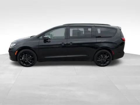 Another view of 2023 Chrysler Pacifica Touring L for sale in Norwalk, IA at Gregg Young Chevrolet of Norwalk