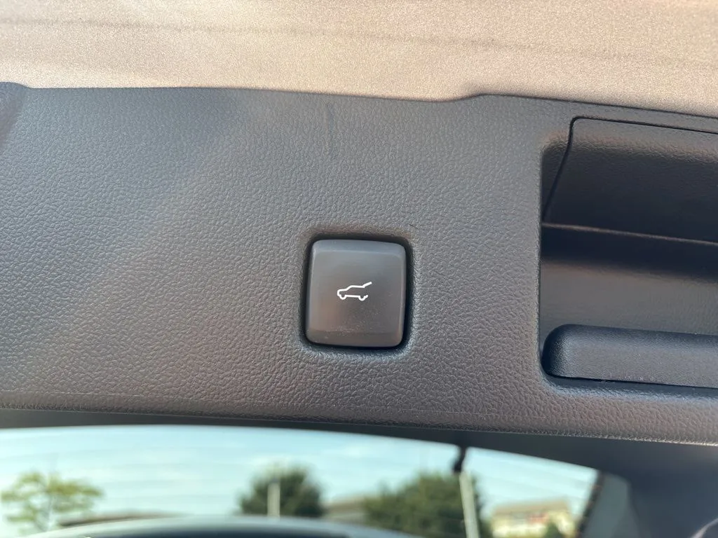 2023 Ford Escape Platinum Sport photo 4