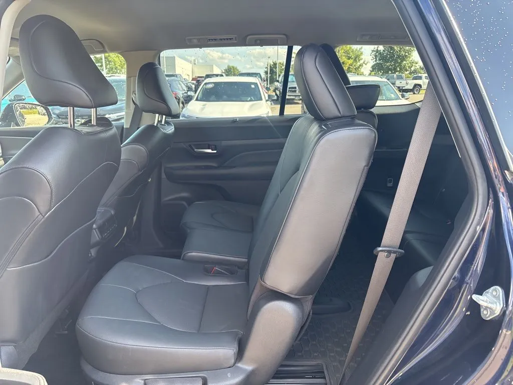 2024 Toyota Grand Highlander XLE photo 4