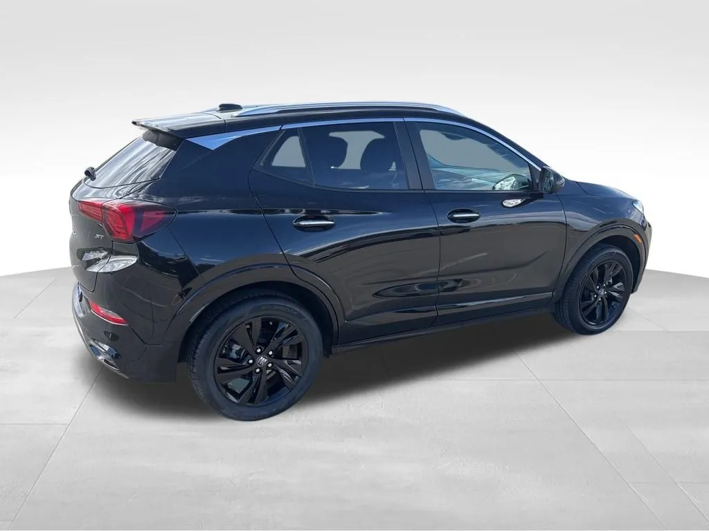 2024 Buick Encore GX Sport Touring photo 2