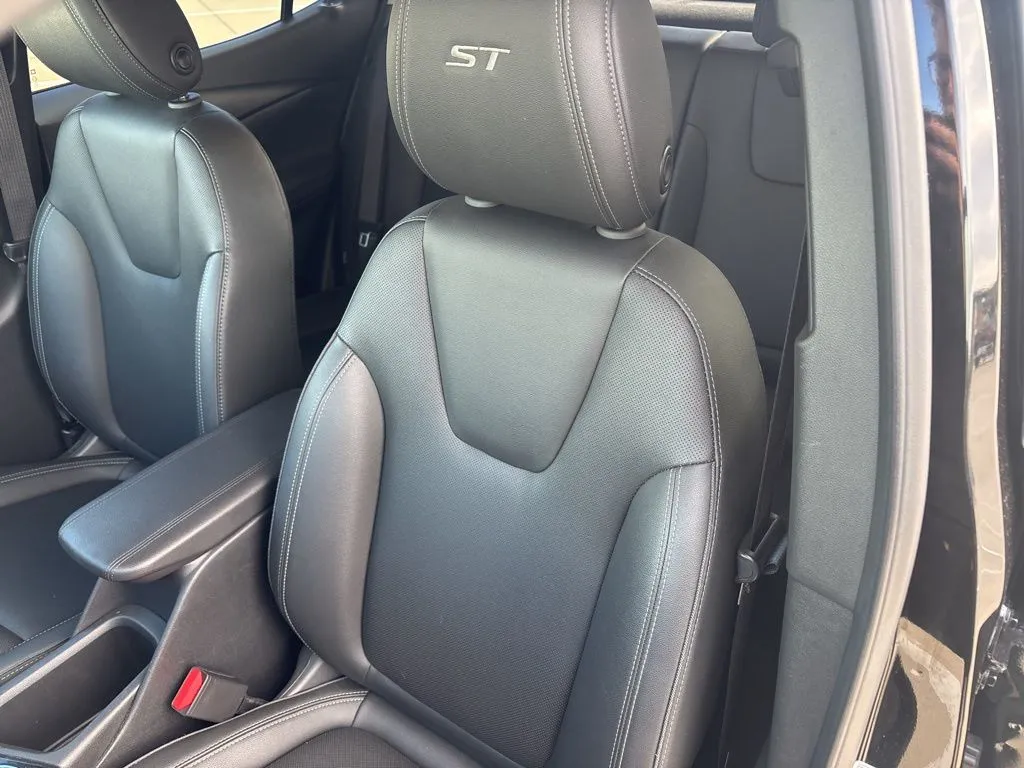 2024 Buick Encore GX Sport Touring photo 4