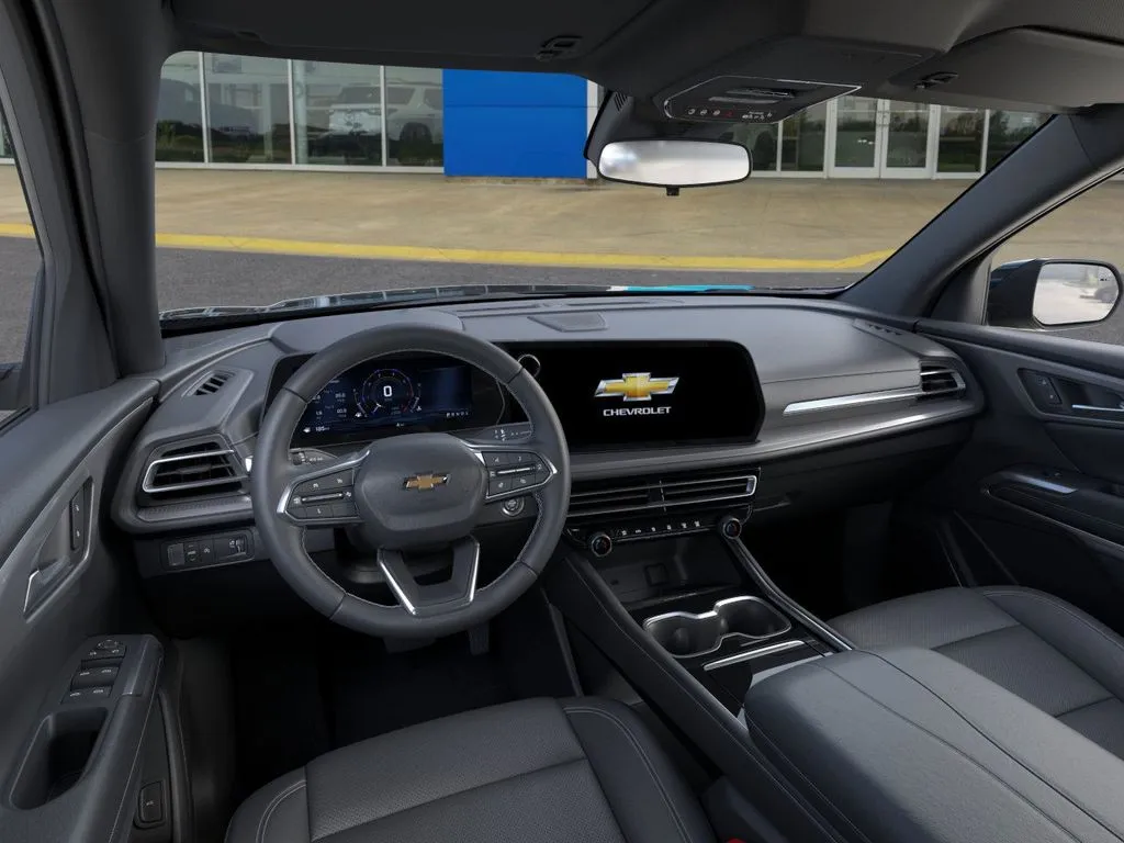 2025 Chevrolet Traverse photo 4