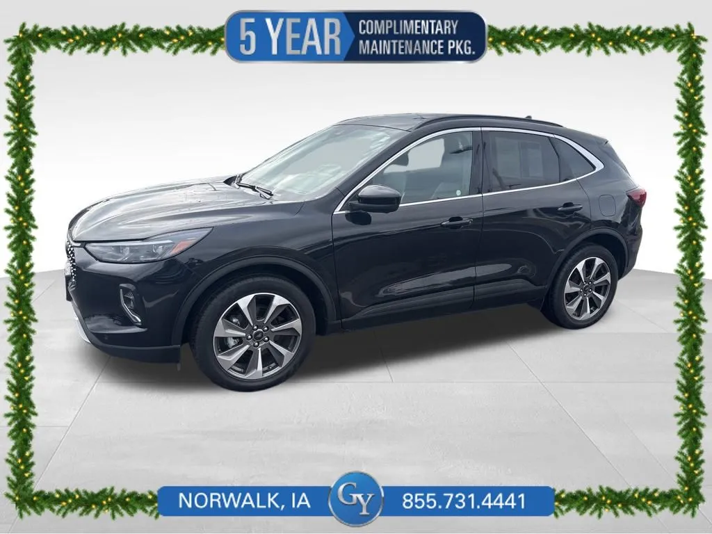 2023 Ford Escape Platinum's photo