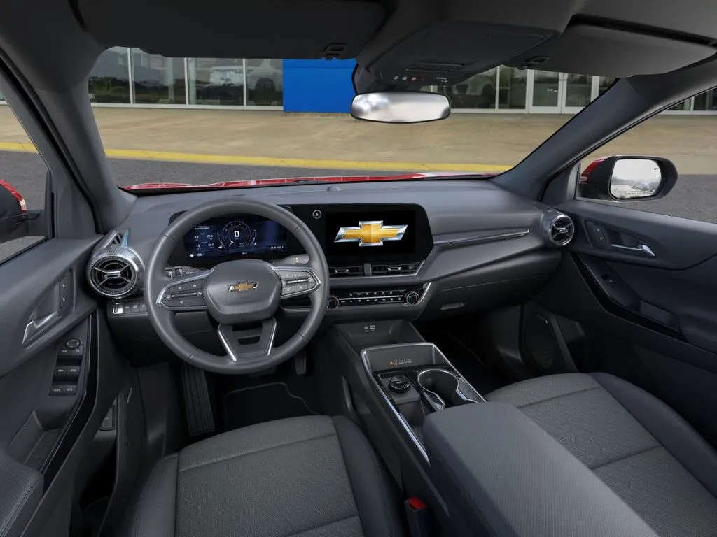 2026 Chevrolet Equinox LT photo 4