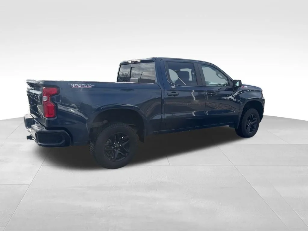 2020 Chevrolet Silverado 1500 LT Trail Boss photo 3
