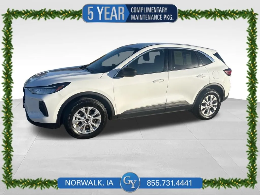 2023 Ford Escape Active's photo