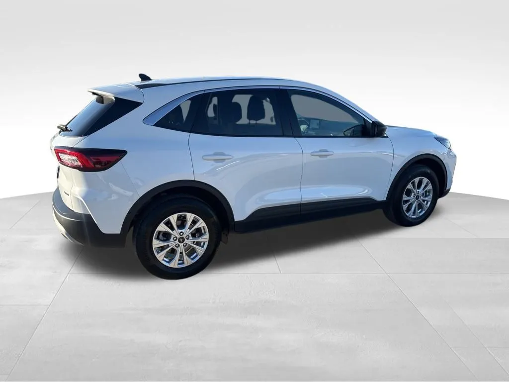 2023 Ford Escape Active photo 3