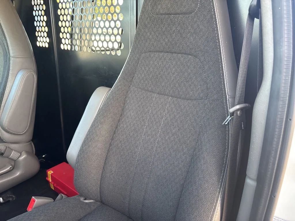 2023 Chevrolet Express 2500 Work Van photo 4