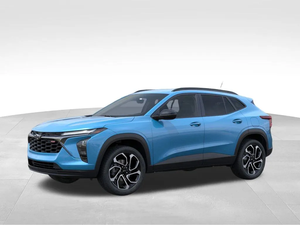 2025 Chevrolet Trax photo 2