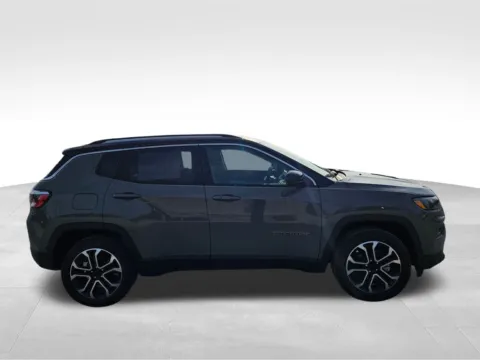 More photos of 2022 Jeep Compass Limited at Gregg Young Chevrolet Of Plattsmouth, NE