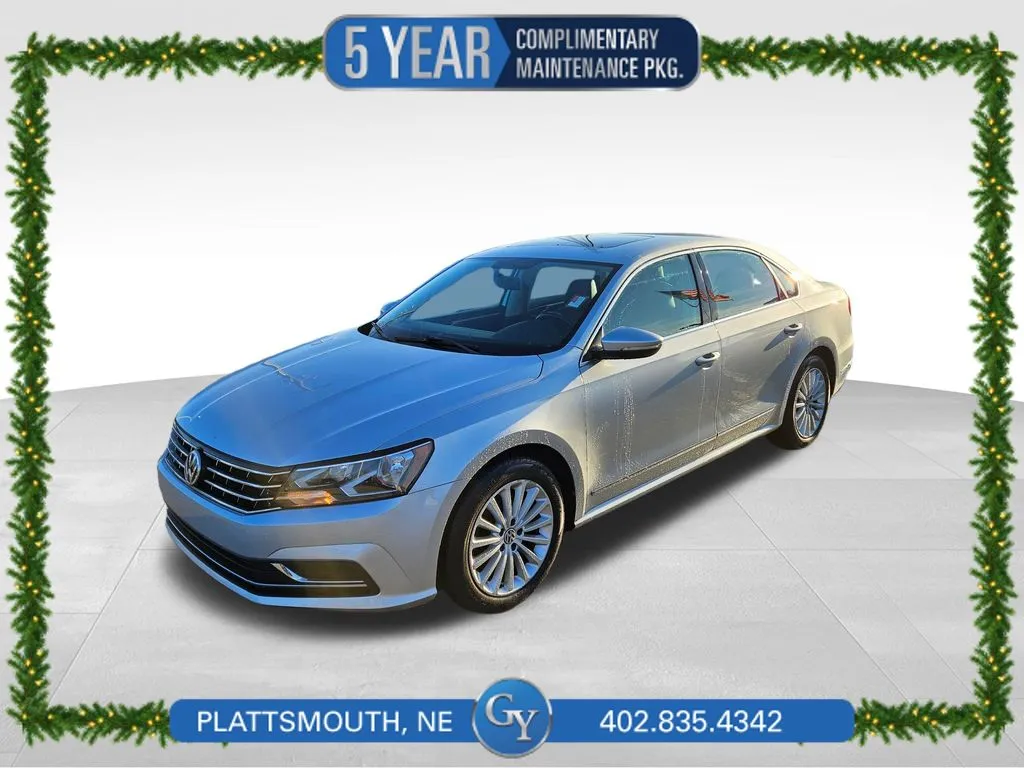2017 Volkswagen Passat SE's photo