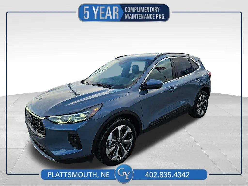 2024 Ford Escape Platinum's photo
