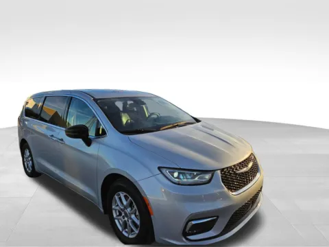 More photos of 2024 Chrysler Pacifica Touring L at Gregg Young Chevrolet Of Plattsmouth, NE