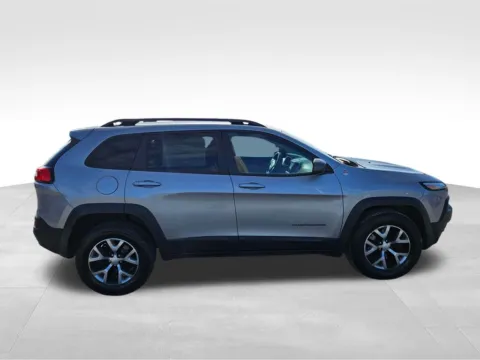 More photos of 2018 Jeep Cherokee Trailhawk at Gregg Young Chevrolet Of Plattsmouth, NE
