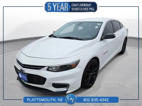 White 2018 Chevrolet Malibu LT for sale in Plattsmouth, NE