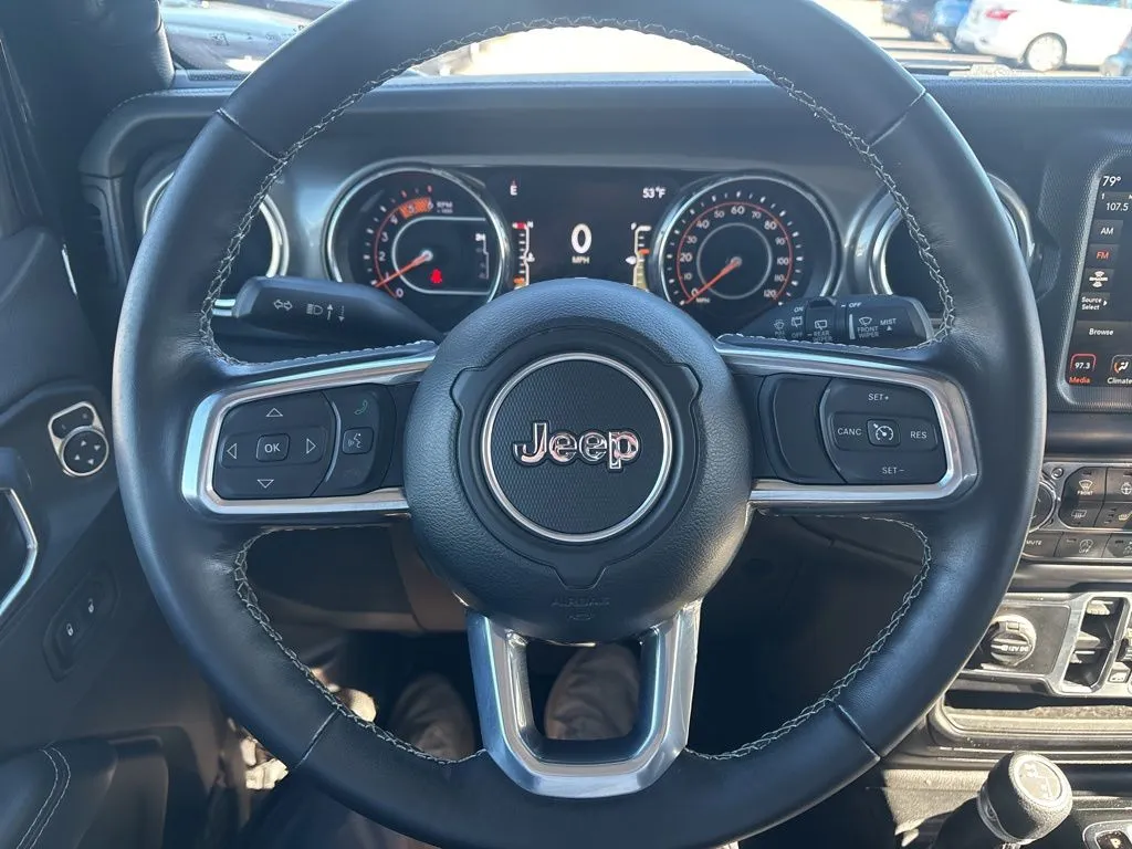 2022 Jeep Wrangler Unlimited Sahara - Photo 19