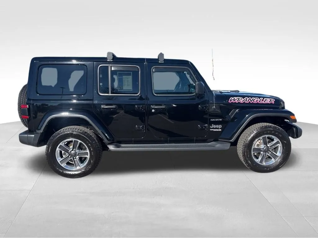 2022 Jeep Wrangler Unlimited Sahara - Photo 8