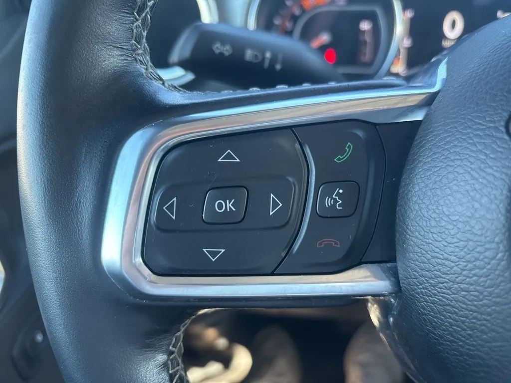 2022 Jeep Wrangler Unlimited Sahara - Photo 18