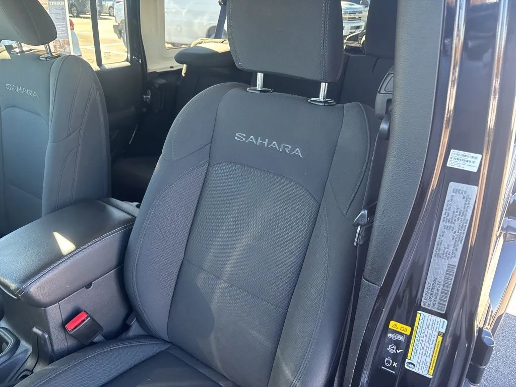 2022 Jeep Wrangler Unlimited Sahara - Photo 14