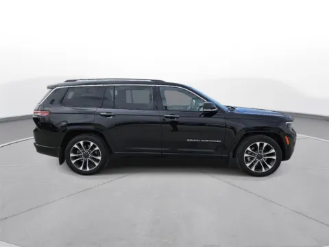 More photos of 2021 Jeep Grand Cherokee L Overland at Gregg Young Chevrolet Of Plattsmouth, NE