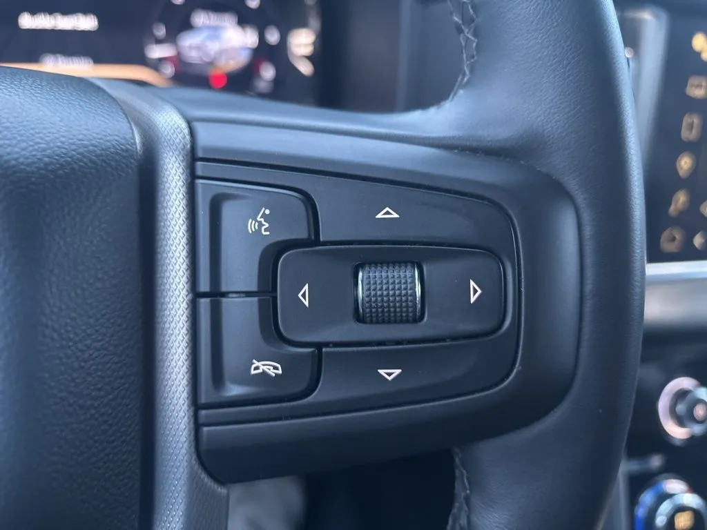 2024 GMC Yukon Denali - Photo 22