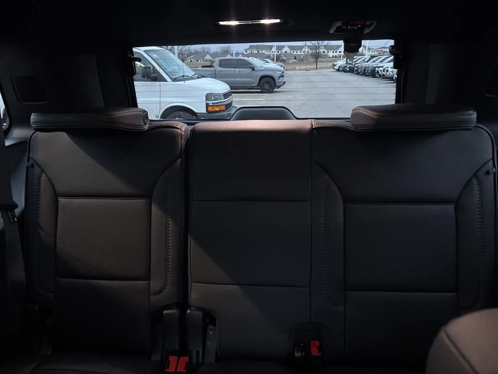 2024 GMC Yukon Denali - Photo 41