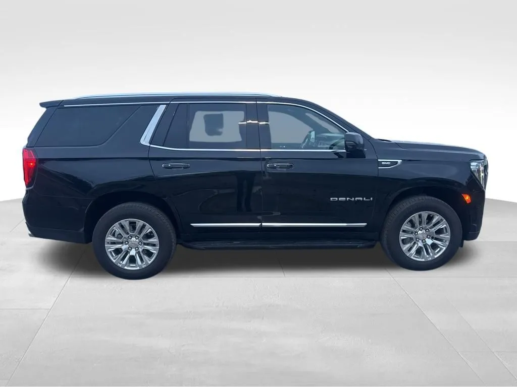 2024 GMC Yukon Denali - Photo 8