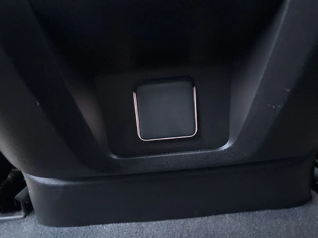 2024 GMC Yukon Denali - Photo 40