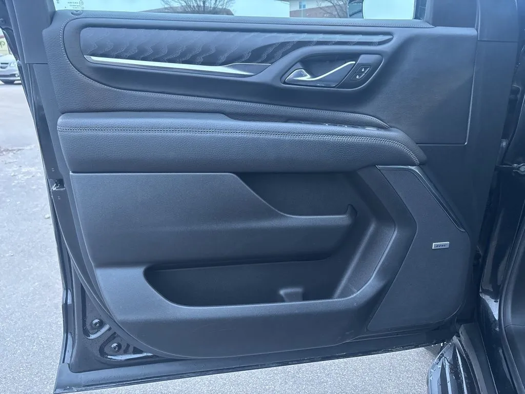 2024 GMC Yukon Denali - Photo 16