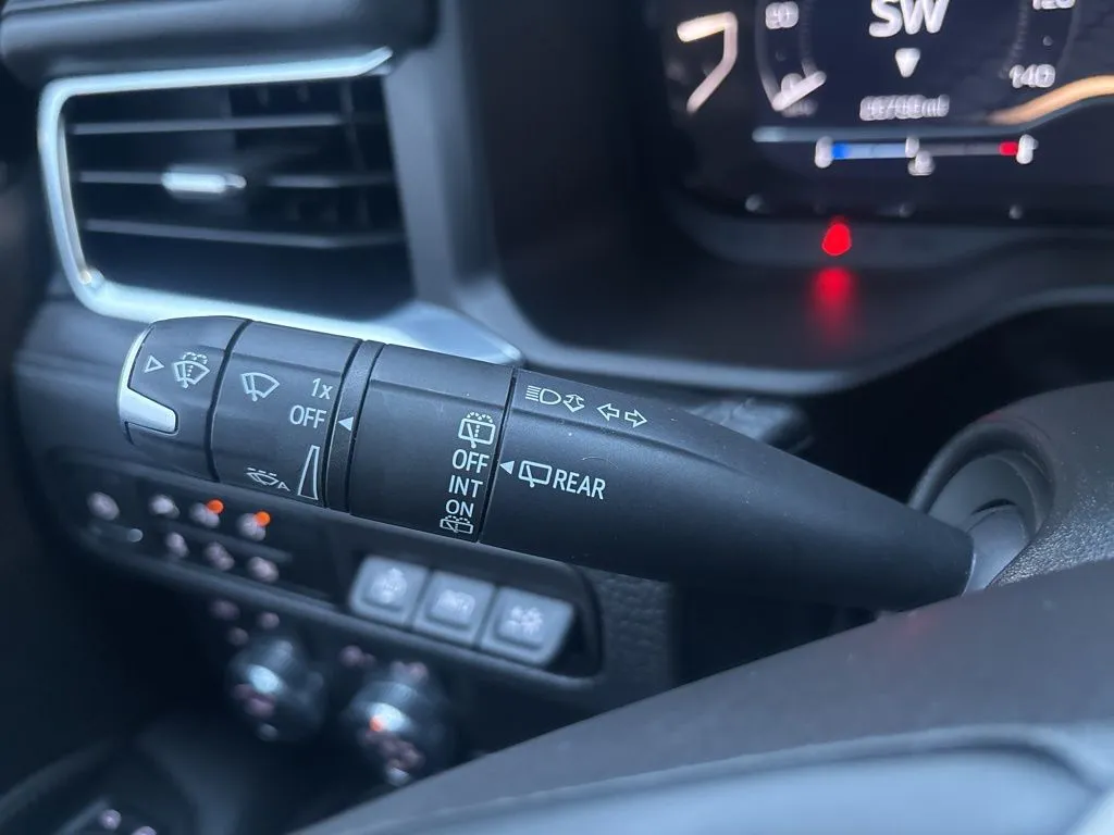 2024 GMC Yukon Denali - Photo 23