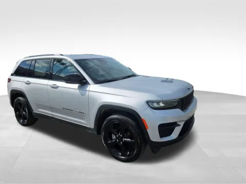 More photos of 2024 Jeep Grand Cherokee Altitude X at Gregg Young Chevrolet Of Plattsmouth, NE
