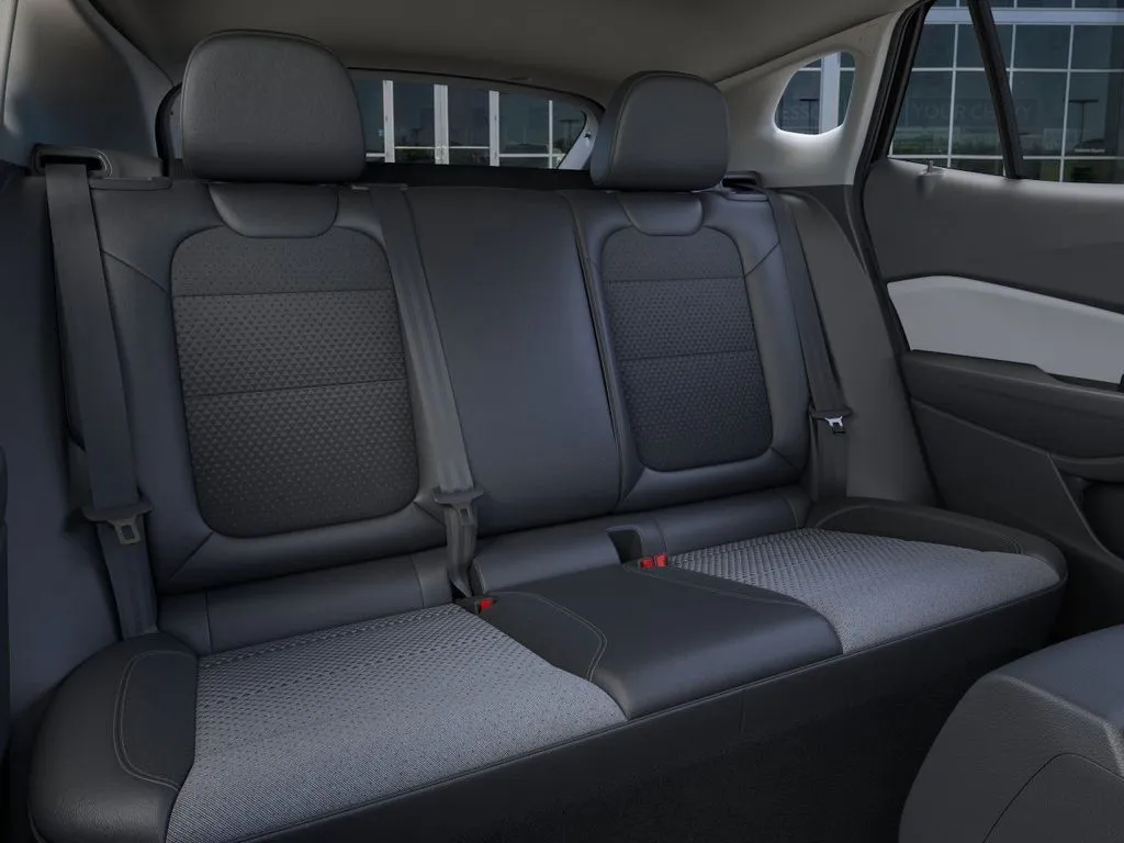 2025 Chevrolet Trax LT photo 3