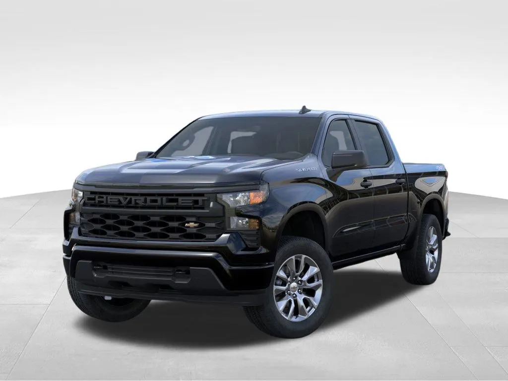 2025 Chevrolet Silverado 1500 Custom photo 3