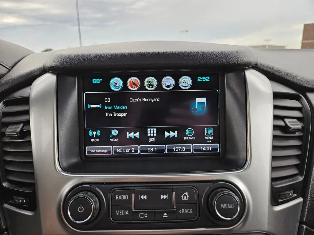 2020 Chevrolet Suburban Premier photo 4