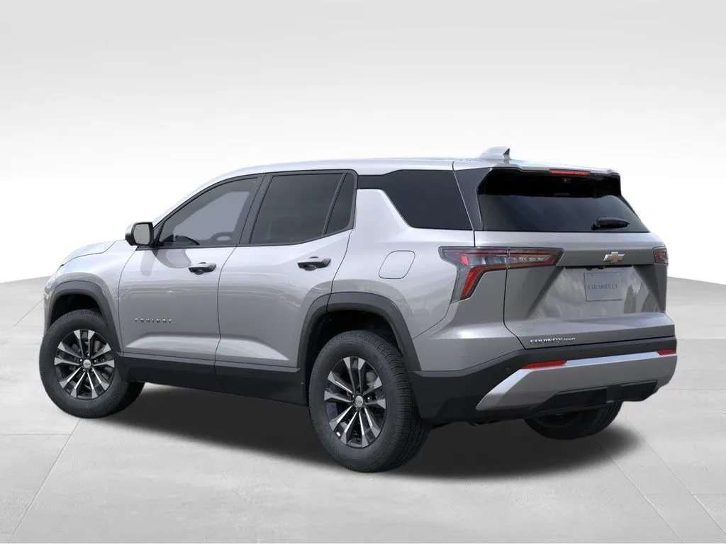 2026 Chevrolet Equinox LT photo 2